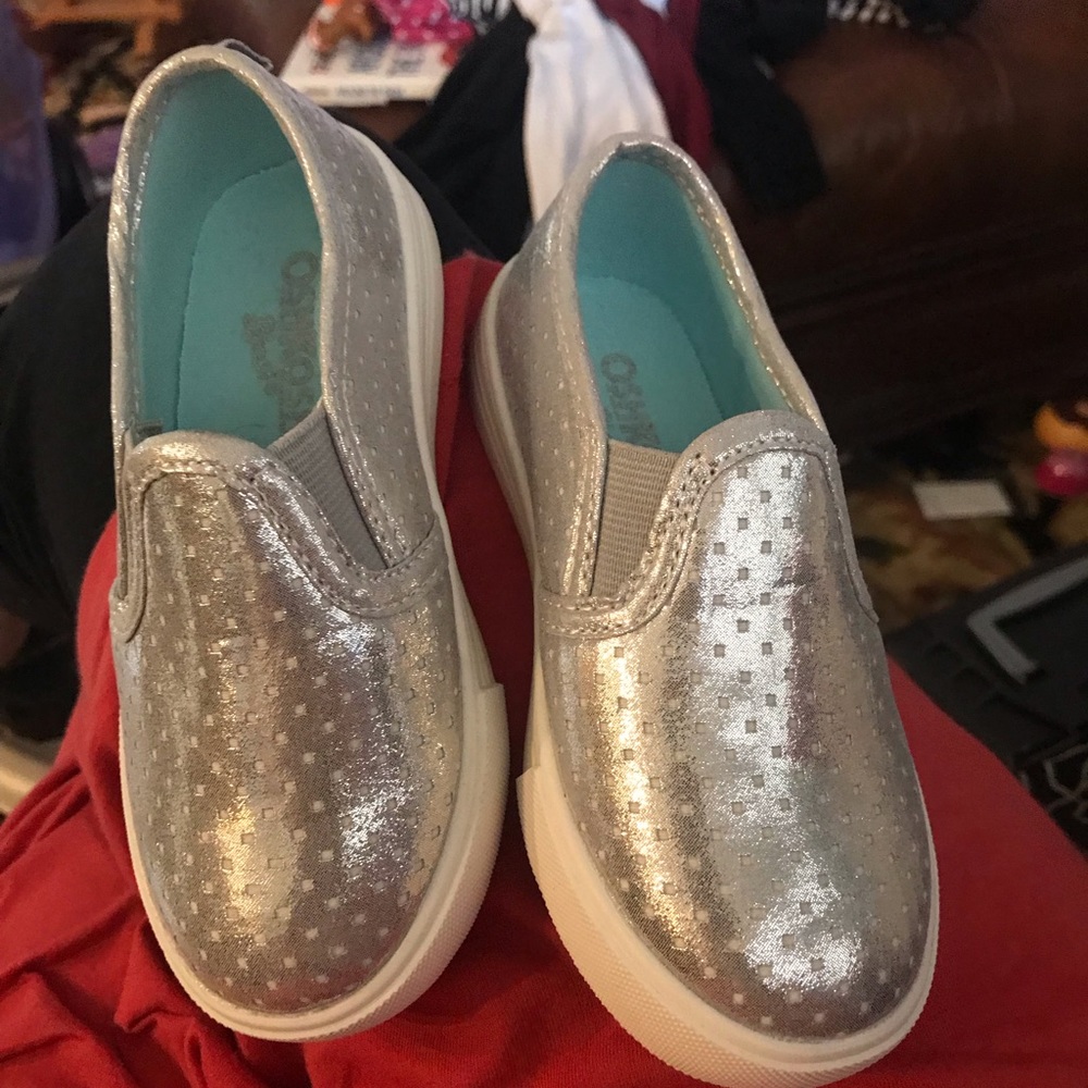 Oshkosh toddler 8 silver sneakers. NEVER WORN